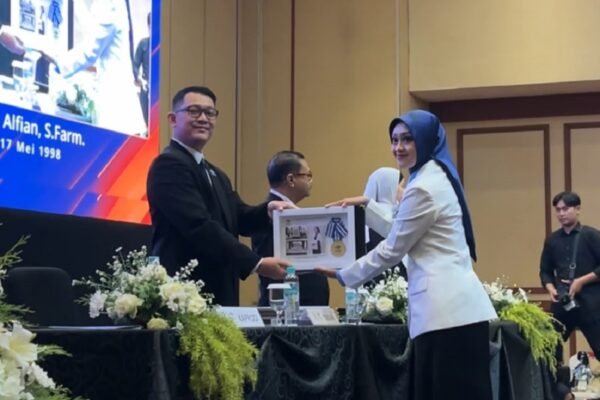 Apoteker Baru Universitas Ma Chung Angkatan III Lulus 100 Persen Ujian Kompetensi Nasional, Resmi Sumpah Profesi