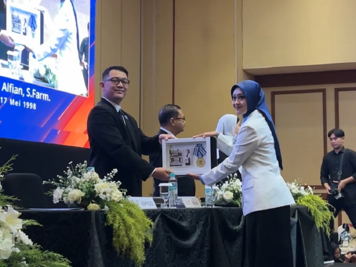 Universitas Ma Chung Apoteker Apoteker Baru Universitas Ma Chung Angkatan III Lulus 100 Persen Ujian Kompetensi Nasional, Resmi Sumpah Profesi