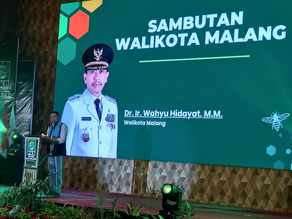 Wahyu Hidayat DPC PKB Wali Kota Malang Dorong Literasi Politik bagi Generasi Muda Saat Hadiri Pengukuhan Pengurus DPC PKB Kota Malang